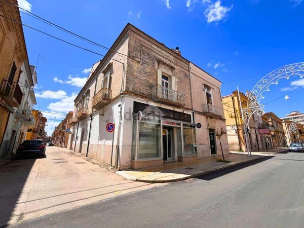 locale commerciale in affitto a San Severo in zona Centro Storico