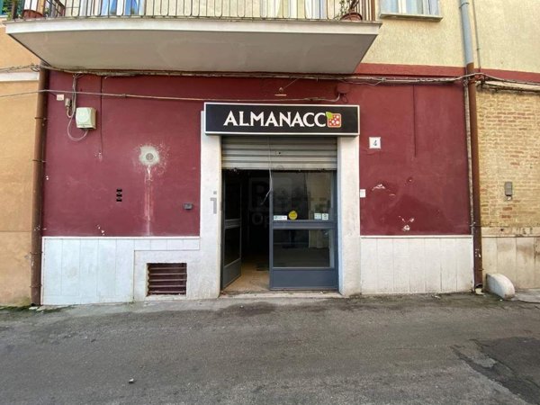 locale commerciale in affitto a San Severo