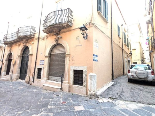 locale commerciale in affitto a San Severo in zona Centro Storico