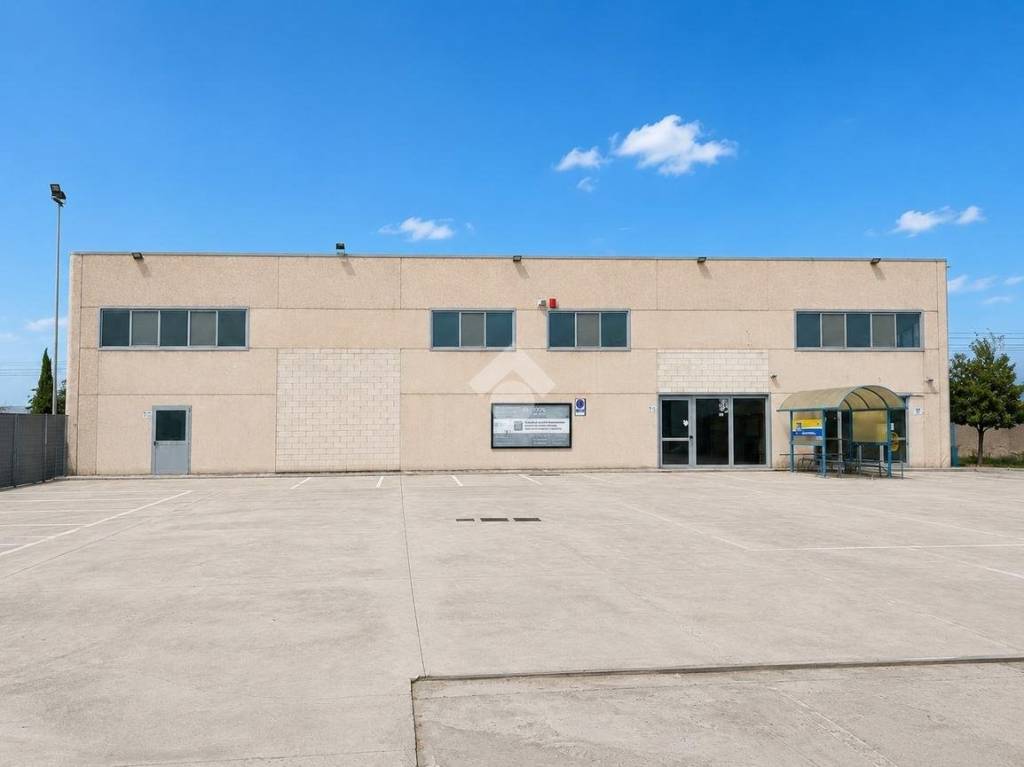 locale commerciale in affitto a San Severo