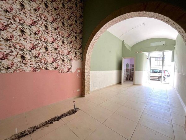 locale commerciale in affitto a San Severo