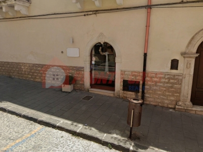 negozio in affitto a Vico del Gargano