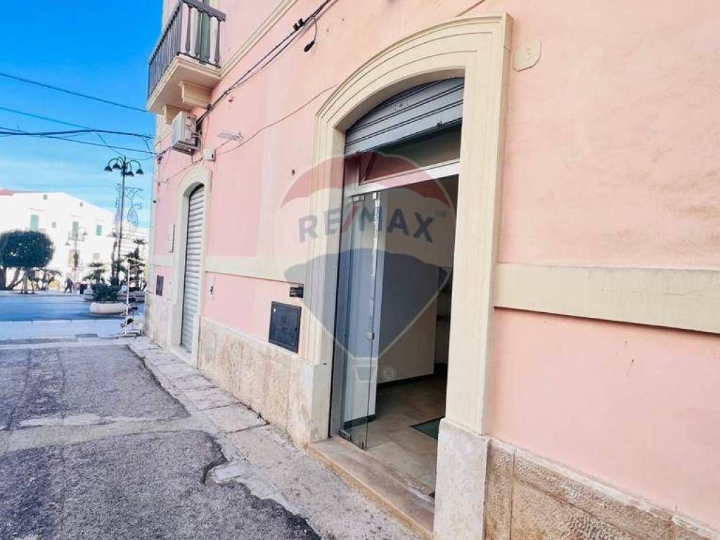 negozio in affitto a Vieste