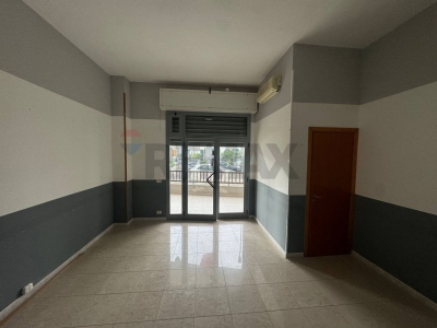 locale commerciale in affitto a Vieste