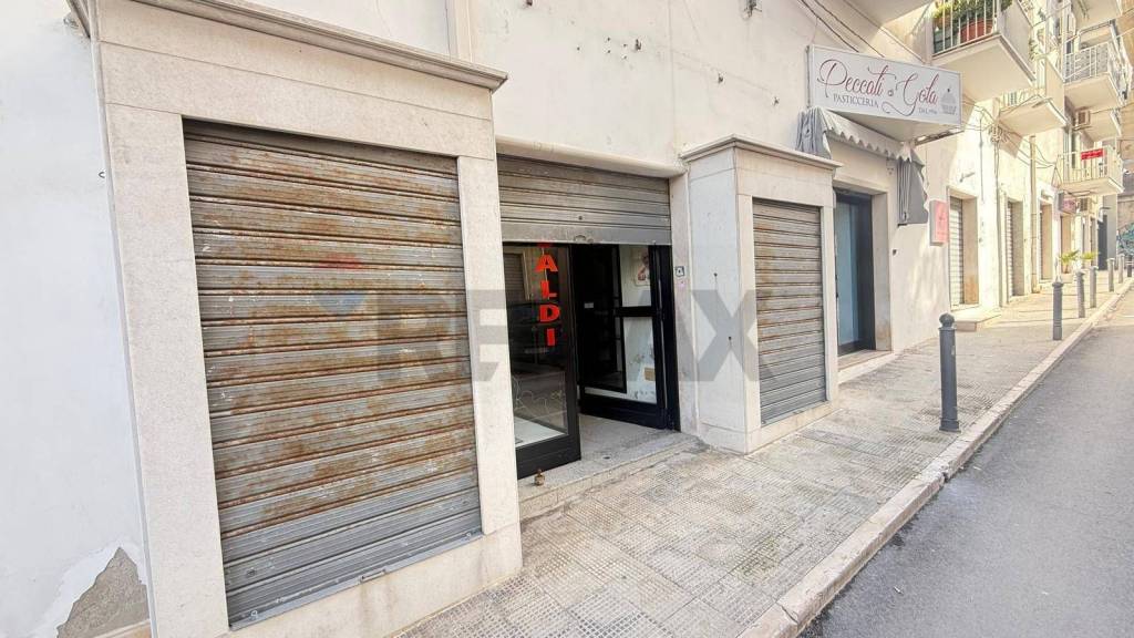 negozio in affitto a Vieste