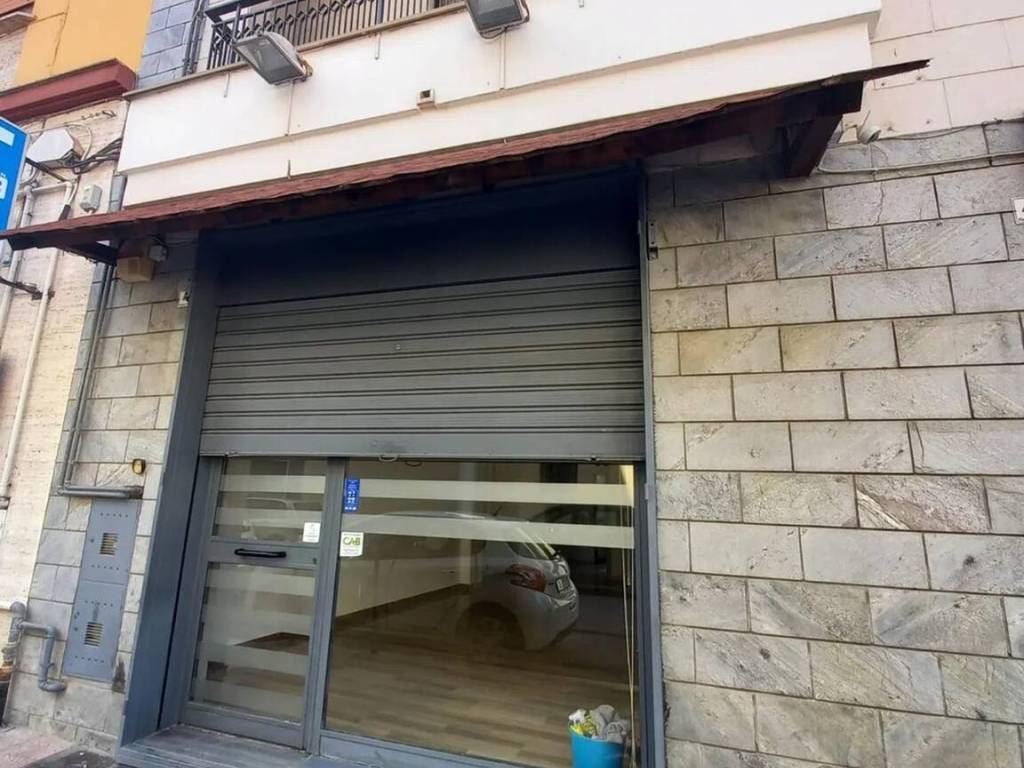 negozio in affitto ad Acquaviva delle Fonti