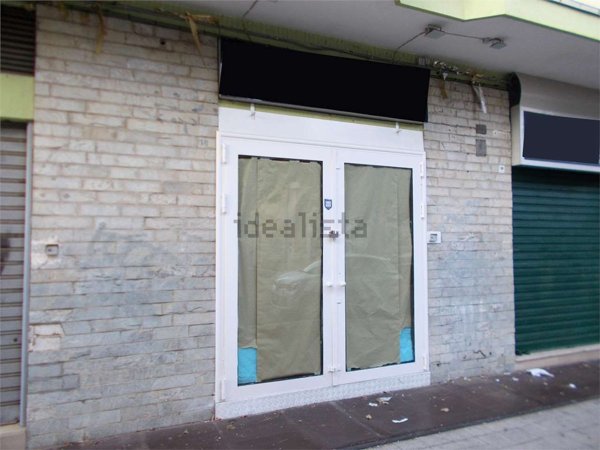negozio in affitto ad Acquaviva delle Fonti