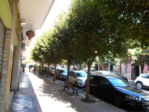 negozio in affitto ad Acquaviva delle Fonti