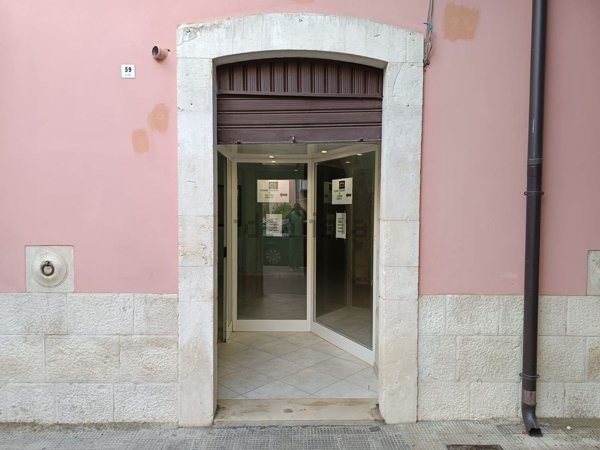 ufficio in affitto ad Acquaviva delle Fonti