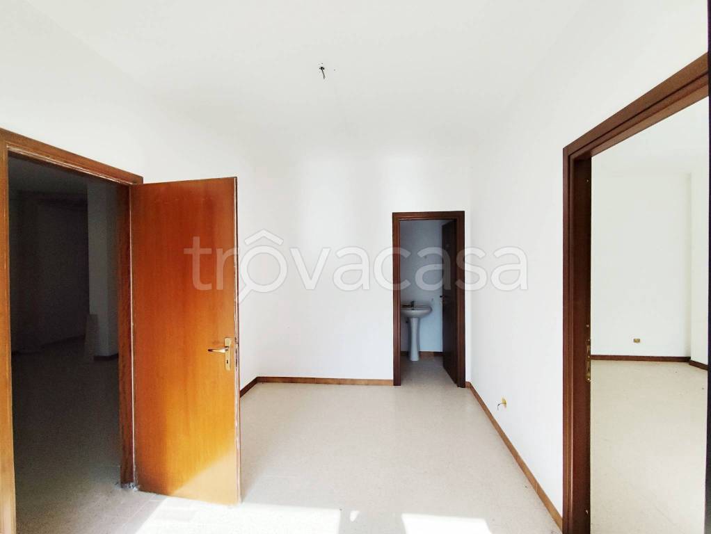 ufficio in affitto ad Acquaviva delle Fonti