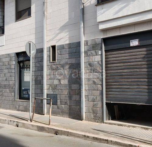 negozio in affitto ad Acquaviva delle Fonti