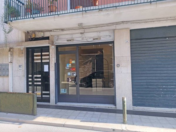 negozio in affitto ad Acquaviva delle Fonti