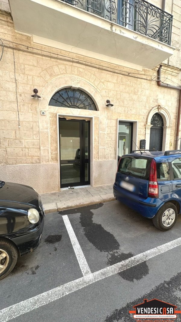 locale commerciale in affitto ad Adelfia in zona Canneto