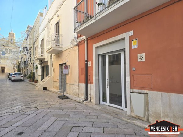 locale commerciale in affitto ad Adelfia