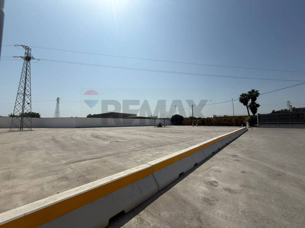 capannone in affitto ad Adelfia