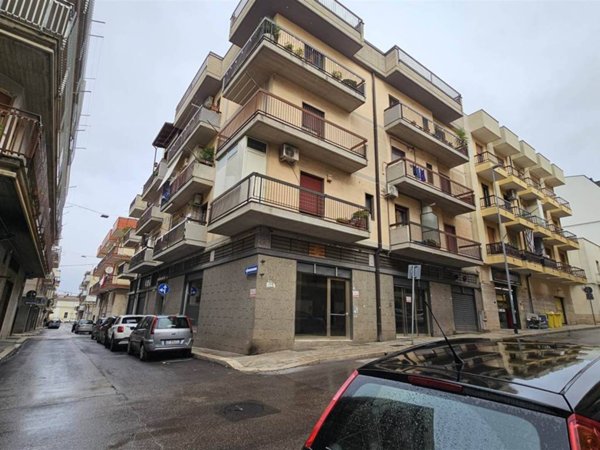 negozio in affitto ad Altamura