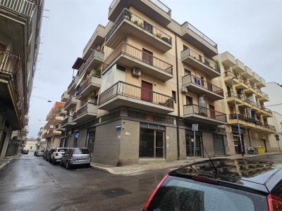locale commerciale in affitto ad Altamura