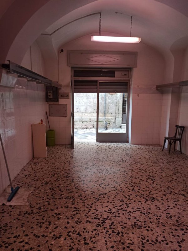 locale commerciale in affitto ad Altamura