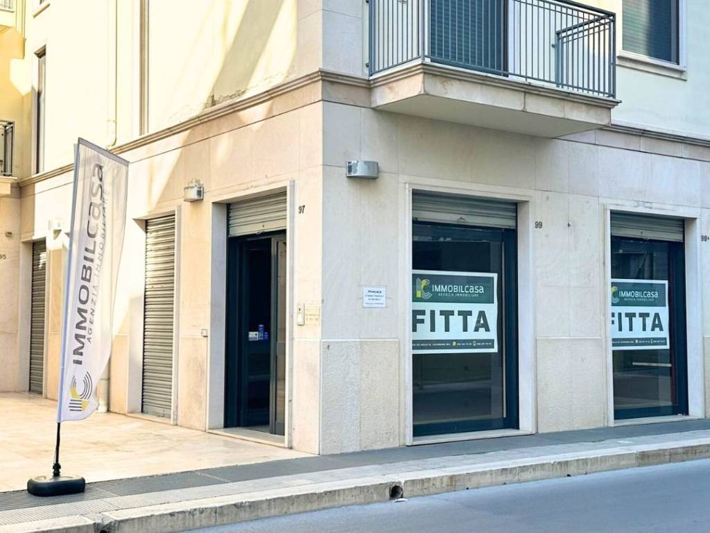 negozio in affitto ad Altamura in zona Centro Storico
