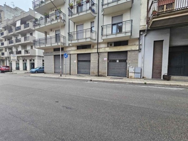 locale commerciale in affitto ad Altamura