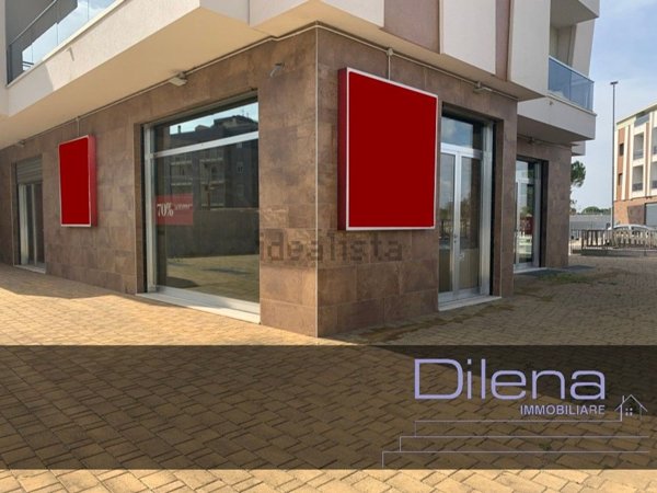 locale commerciale in affitto ad Altamura