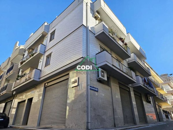 negozio in affitto ad Altamura