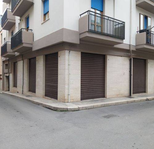 negozio in affitto ad Altamura