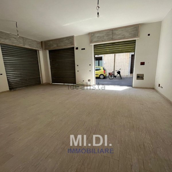 locale commerciale in affitto ad Altamura