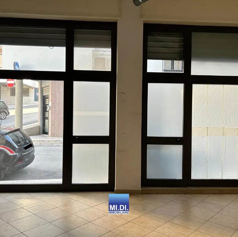 negozio in affitto ad Altamura
