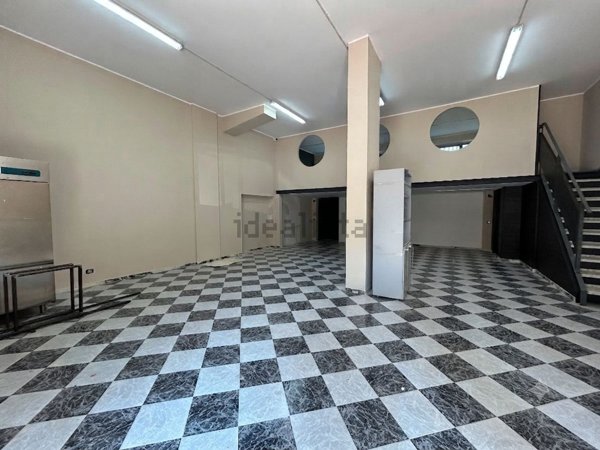 locale commerciale in affitto ad Altamura