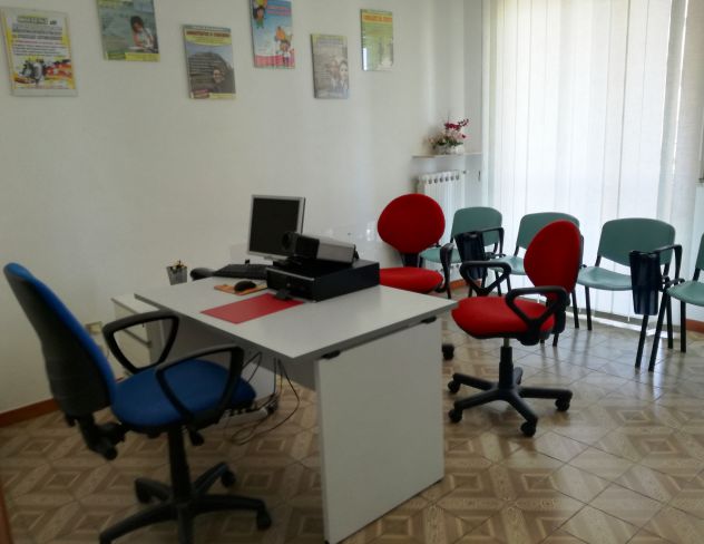 ufficio in affitto a Bari in zona Palese/Macchie