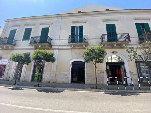 locale commerciale in affitto a Bari in zona Santo Spirito