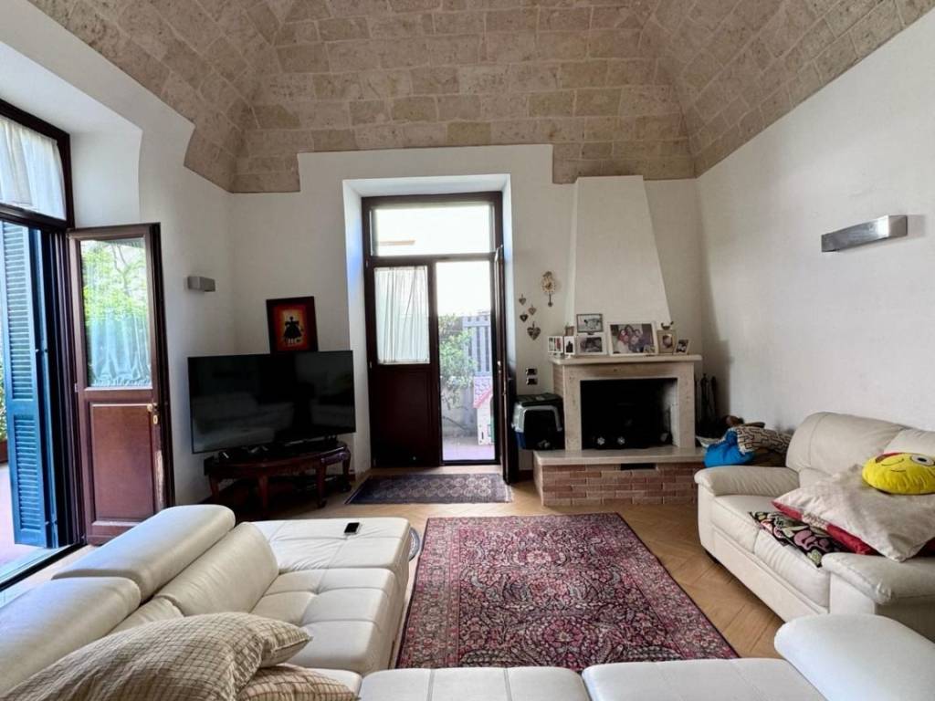 appartamento in affitto a Bari in zona Palese/Macchie