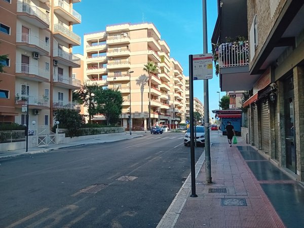 locale commerciale in affitto a Bari in zona Poggiofranco