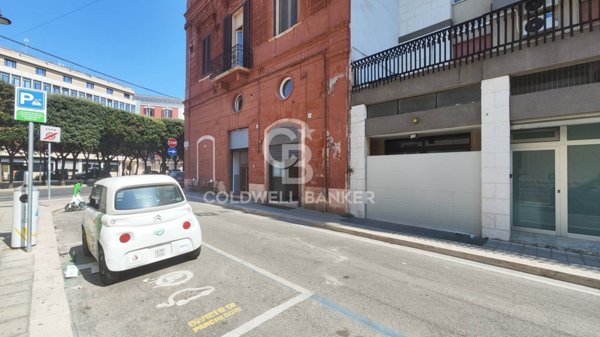 locale commerciale in affitto a Bari in zona Murat