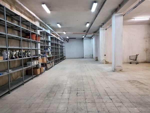 locale commerciale in affitto a Bari