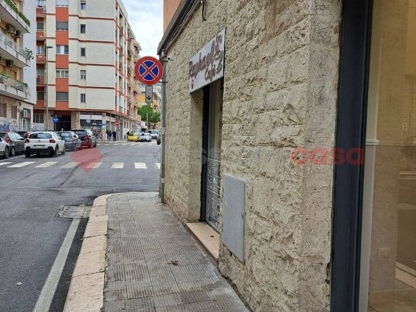 negozio in affitto a Bari in zona Mungivacca