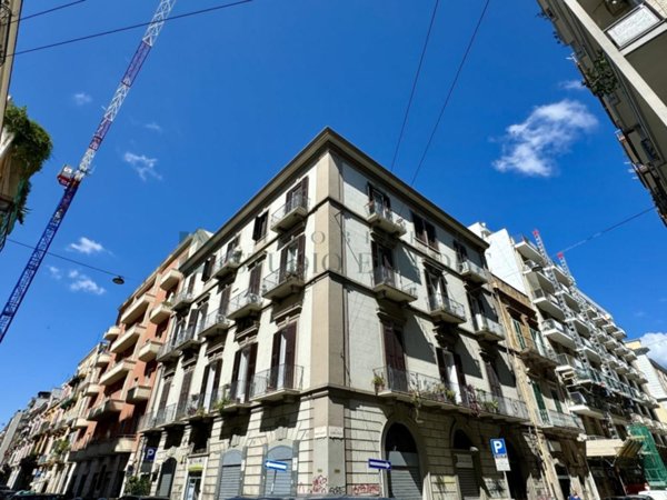 negozio in affitto a Bari