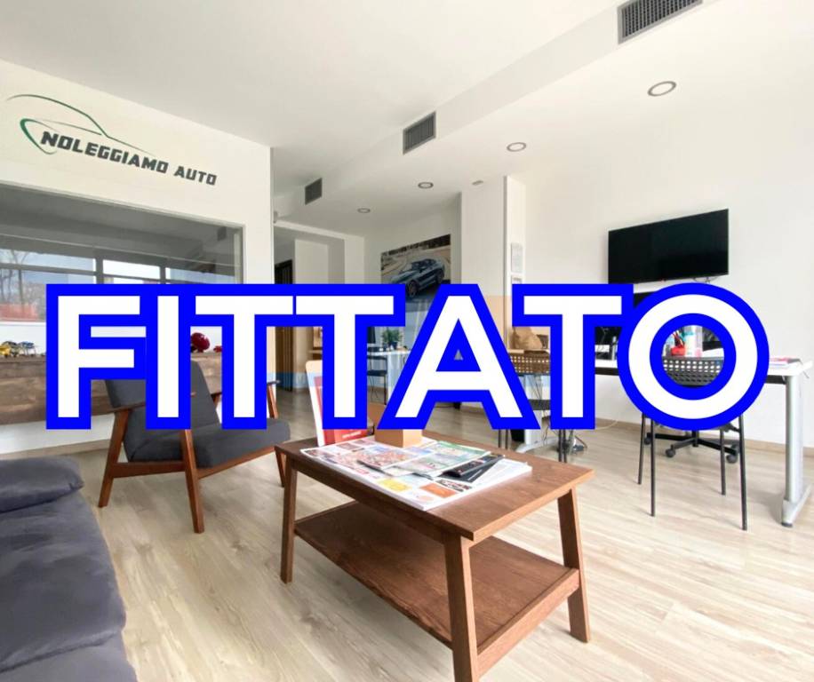 negozio in affitto a Bari in zona Poggiofranco