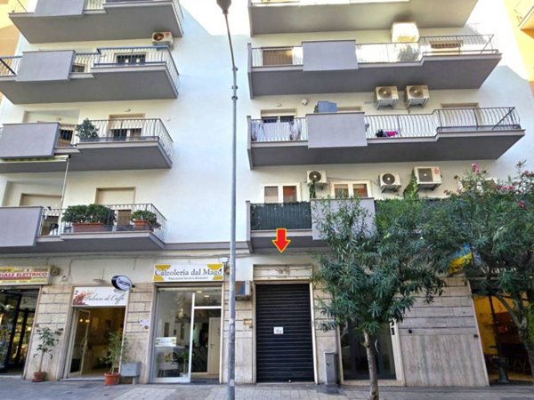negozio in affitto a Bari in zona Mungivacca