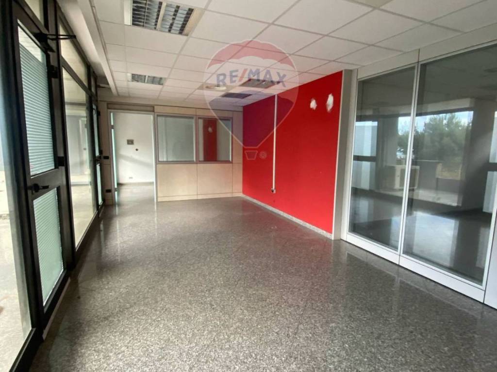 ufficio in affitto a Bari in zona Japigia