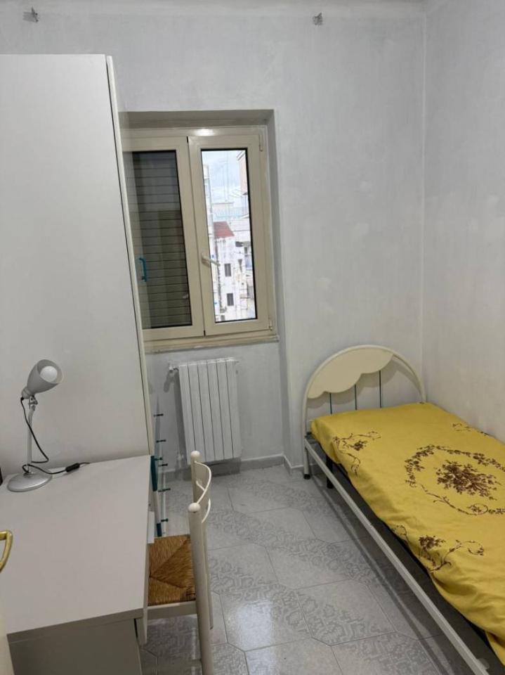 negozio in affitto a Bari in zona Libertà