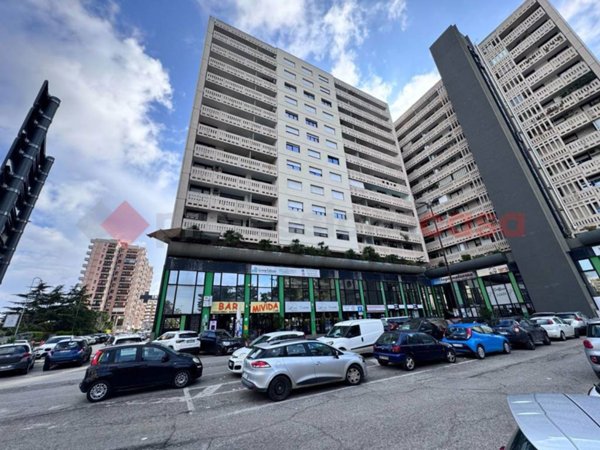 ufficio in affitto a Bari in zona Picone