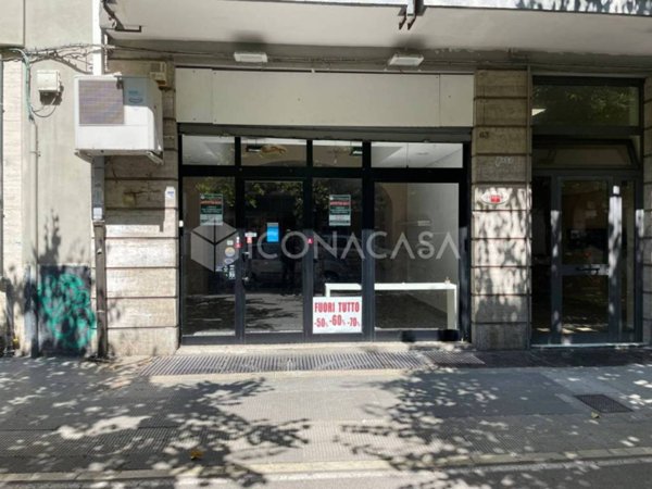 negozio in affitto a Bari in zona Libertà