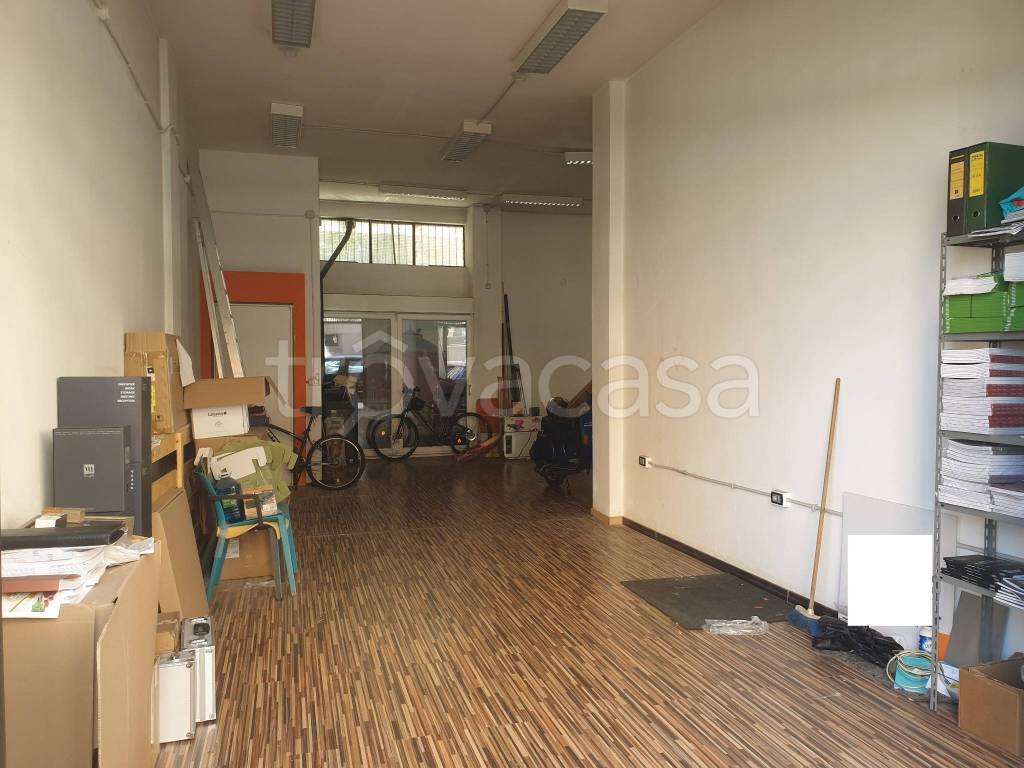 ufficio in affitto a Bari in zona Picone