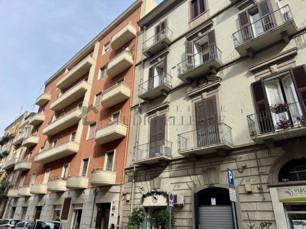 locale commerciale in affitto a Bari in zona Murat