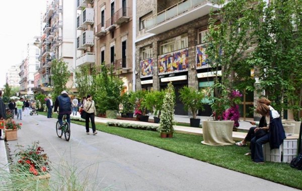 locale commerciale in affitto a Bari in zona Murat