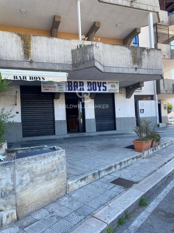 locale commerciale in affitto a Bari in zona Carbonara