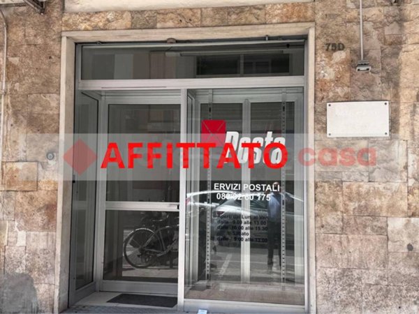 negozio in affitto a Bari in zona Libertà