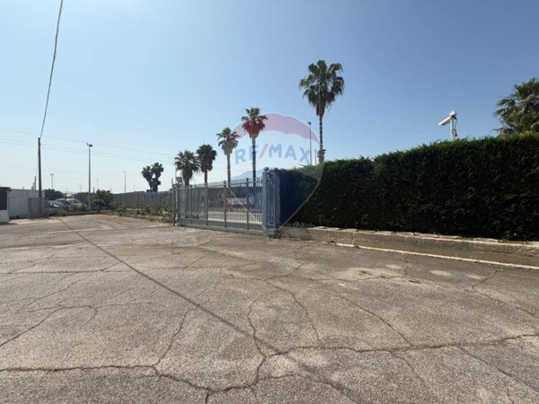 locale commerciale in affitto a Bari in zona Ceglie del Campo